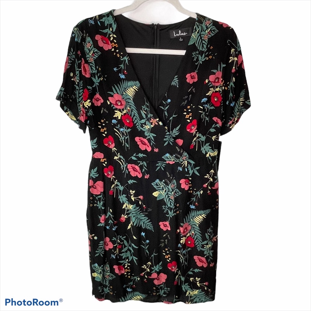 Lulu’s Black Floral Dress Crossover Bust w/Pockets